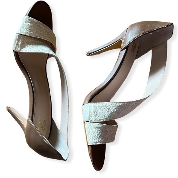 Victoria’s Secret Strappy Heels Size 8B - Picture 2 of 6